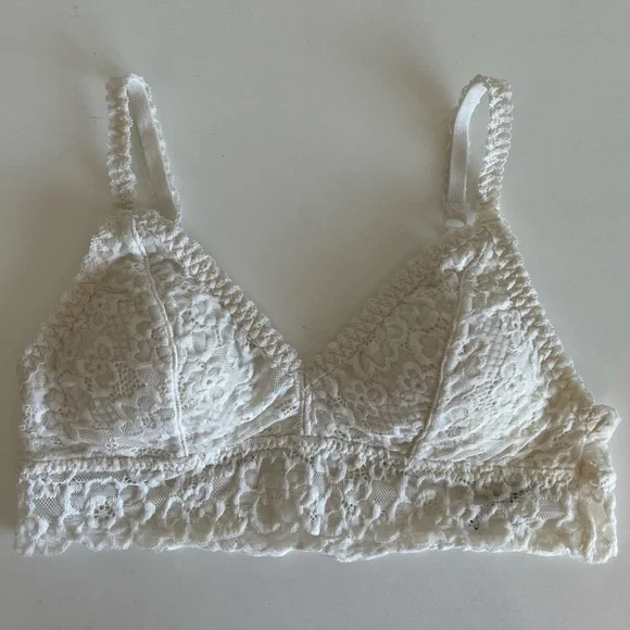 Lace Bralette Set of 4- Red, White, and Green - Picture 4 of 10